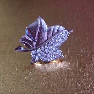 European Silver-Tone Crystal Leaf Ring